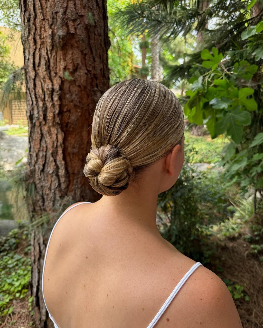 chignon bas élégant