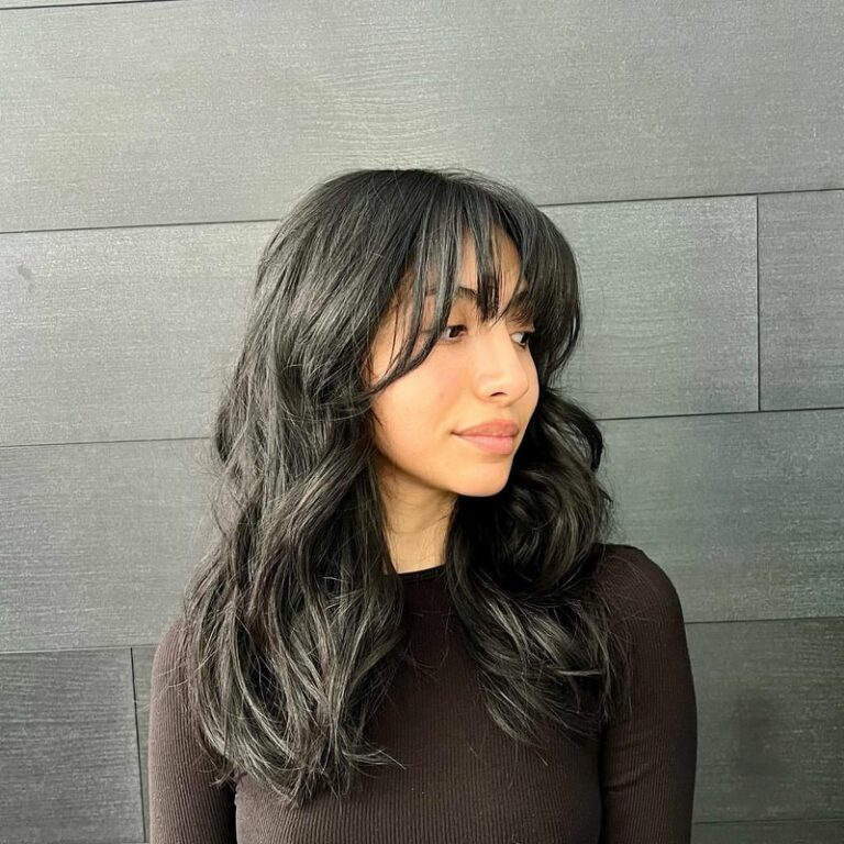 20 coiffures les plus flatteuses pour les femmes aux cheveux minces et fins