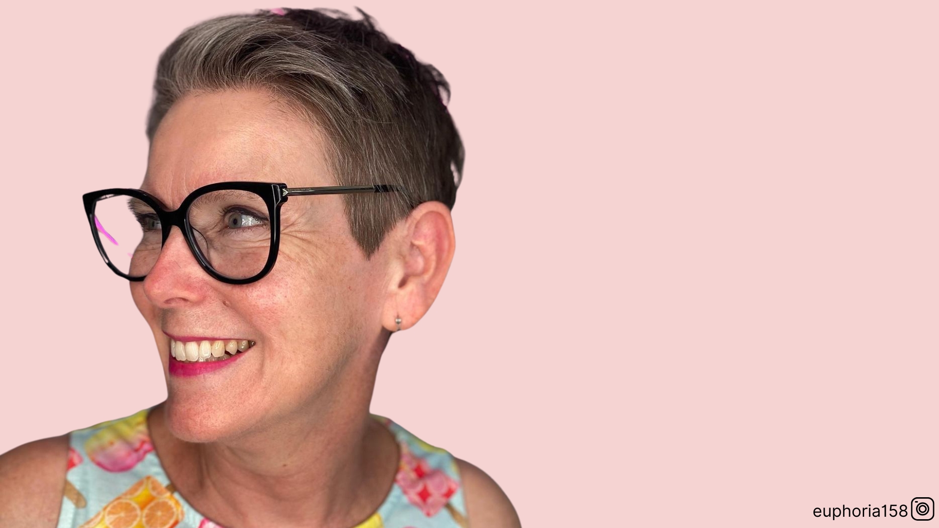 10 Pixie Cuts With Glasses For Women Over 50