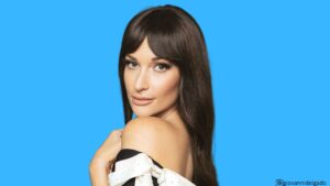 11 Curtain Bangs Ideas For Straight Hair That Look Effortlessly Chic