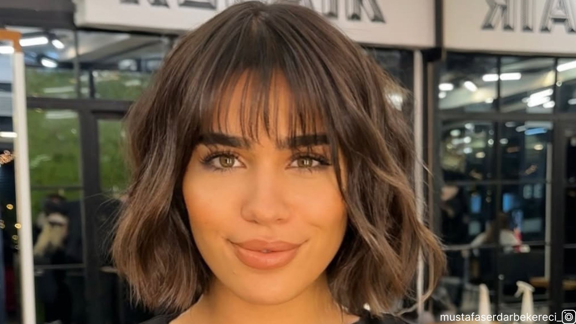 12 Flattering And Trendy Bob Haircuts With Bangs For Round Face Shapes