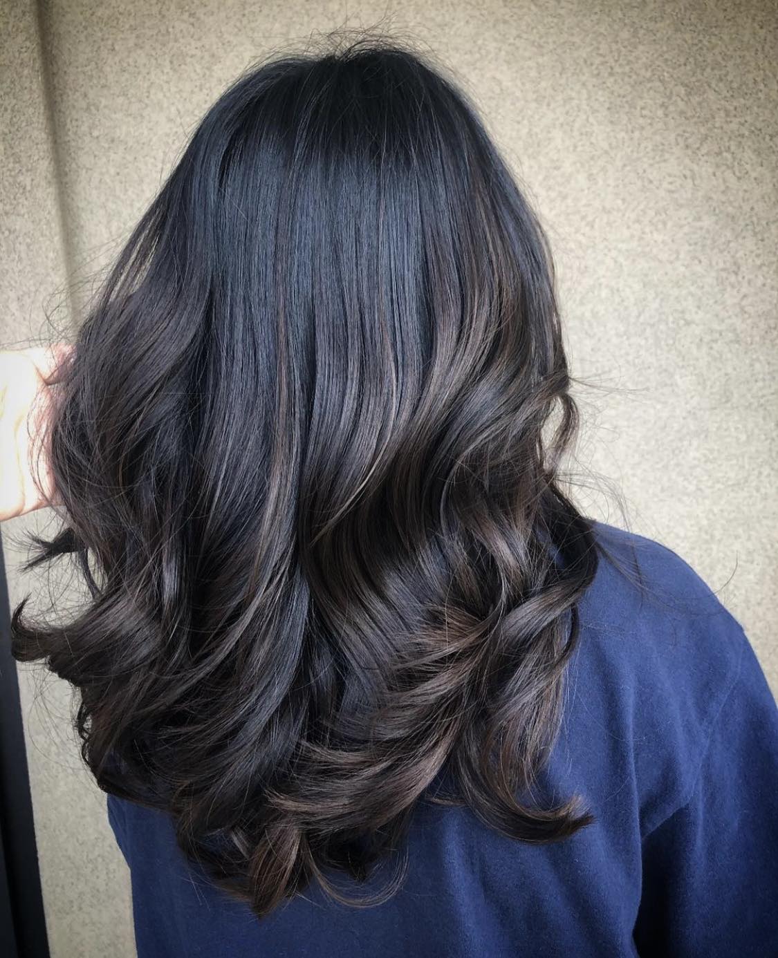 Subtiele Balayage V-Kapsel Halflang Haar