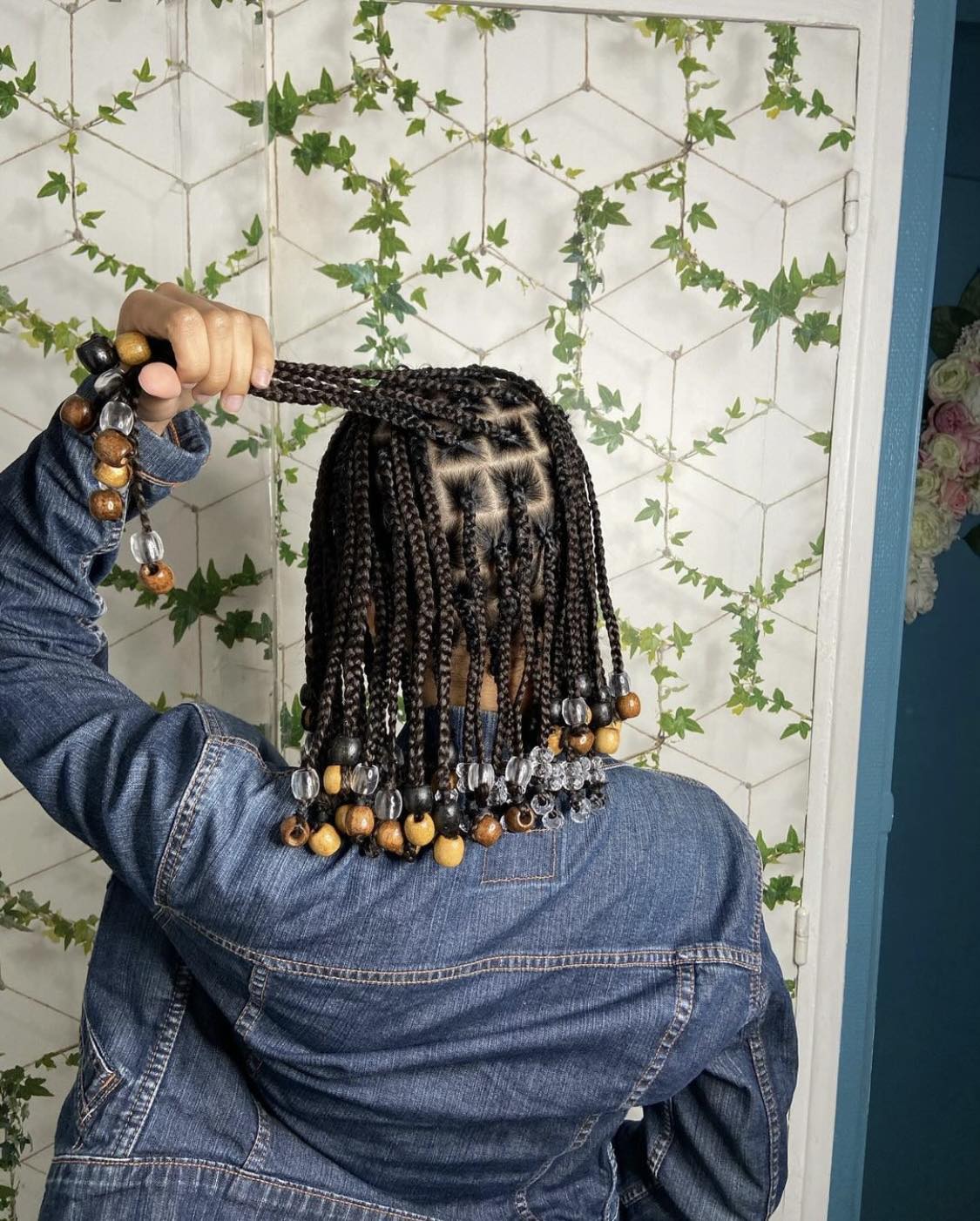 Short Knotless Braids With Beads