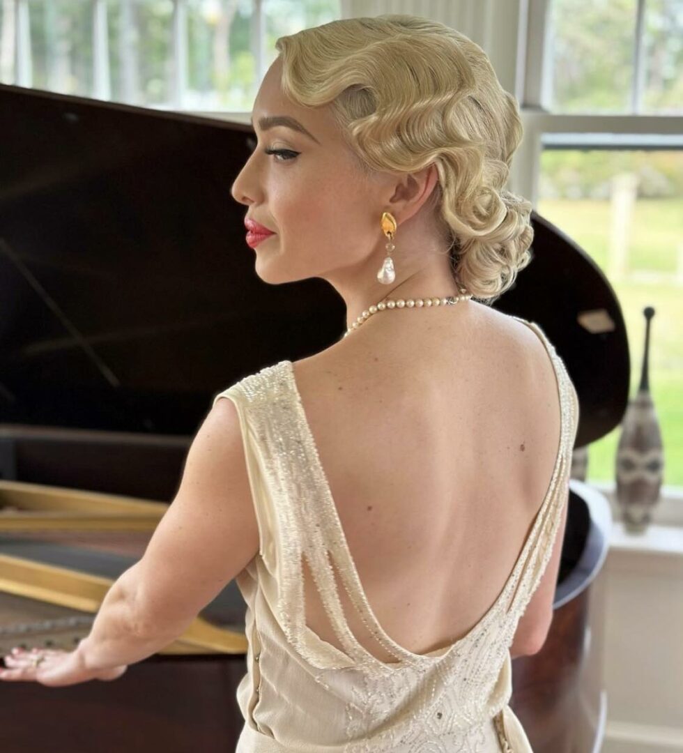 12 Finger Waves Hairstyles That Will Add A Touch Of Vintage Glam To