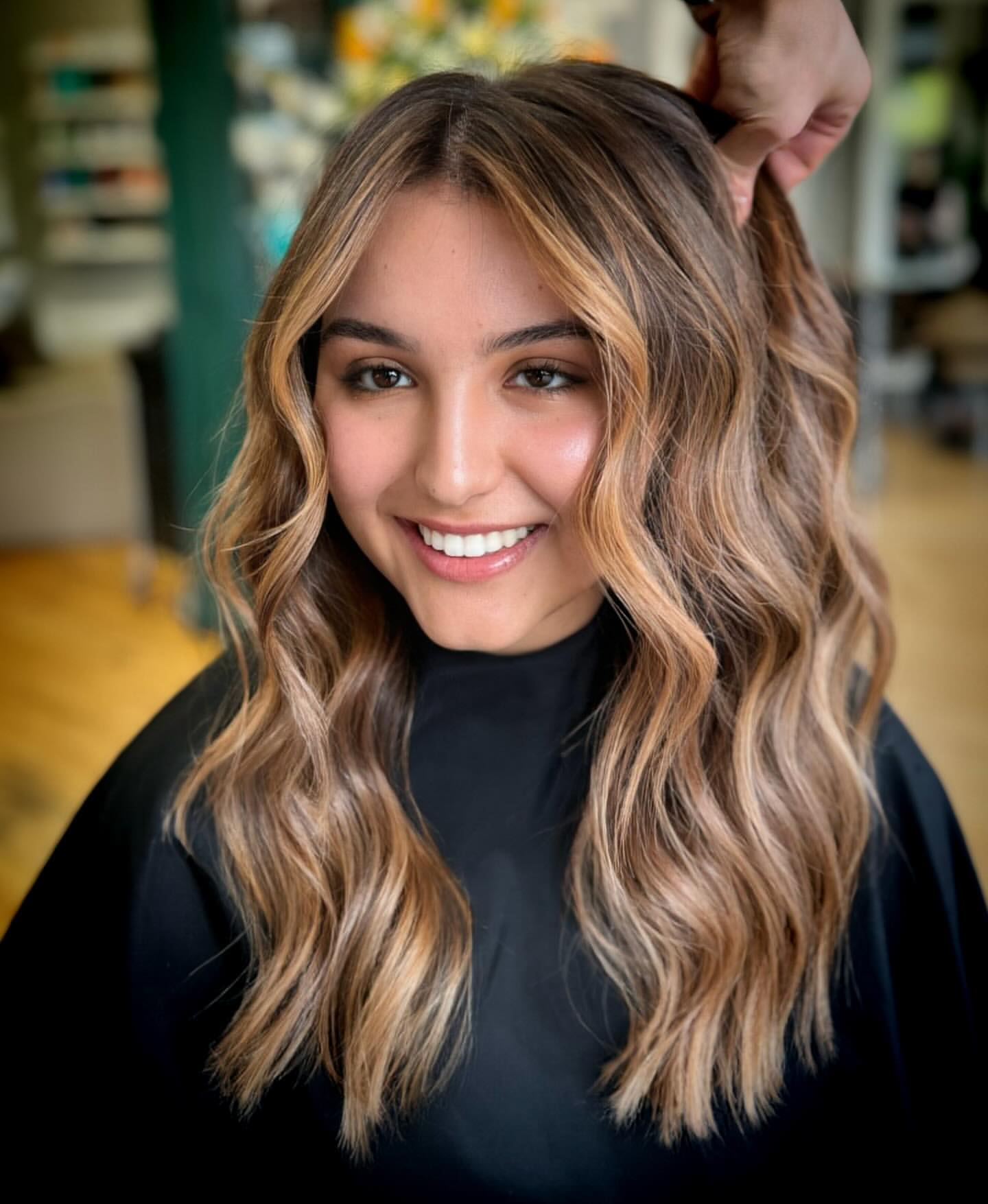 light caramel highlights on brown hair