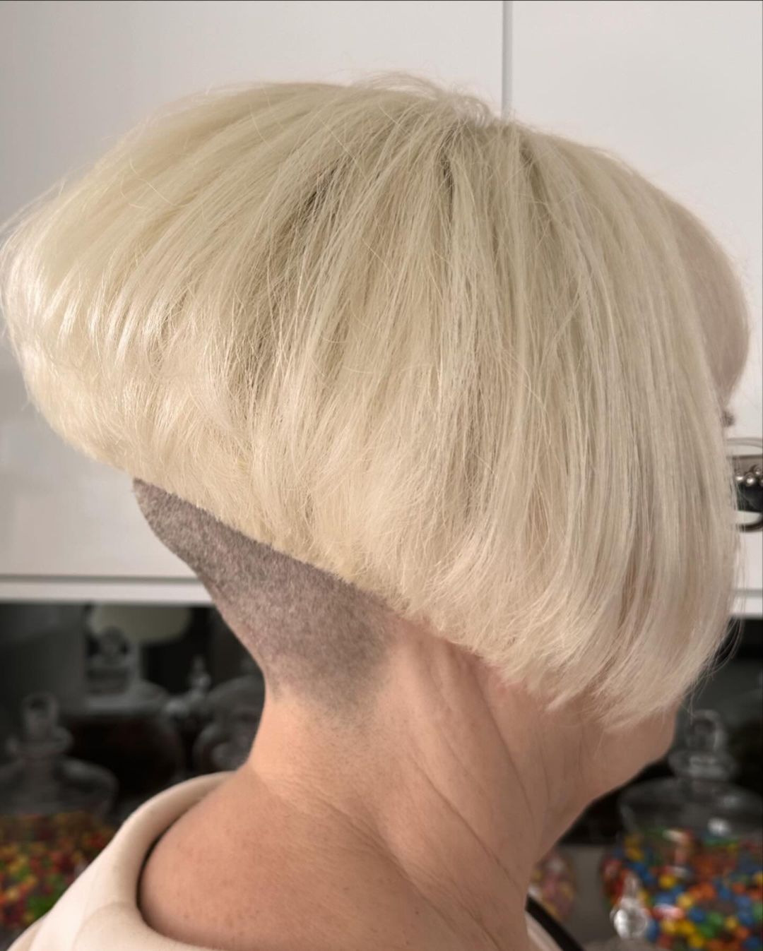 graduated bob undercut