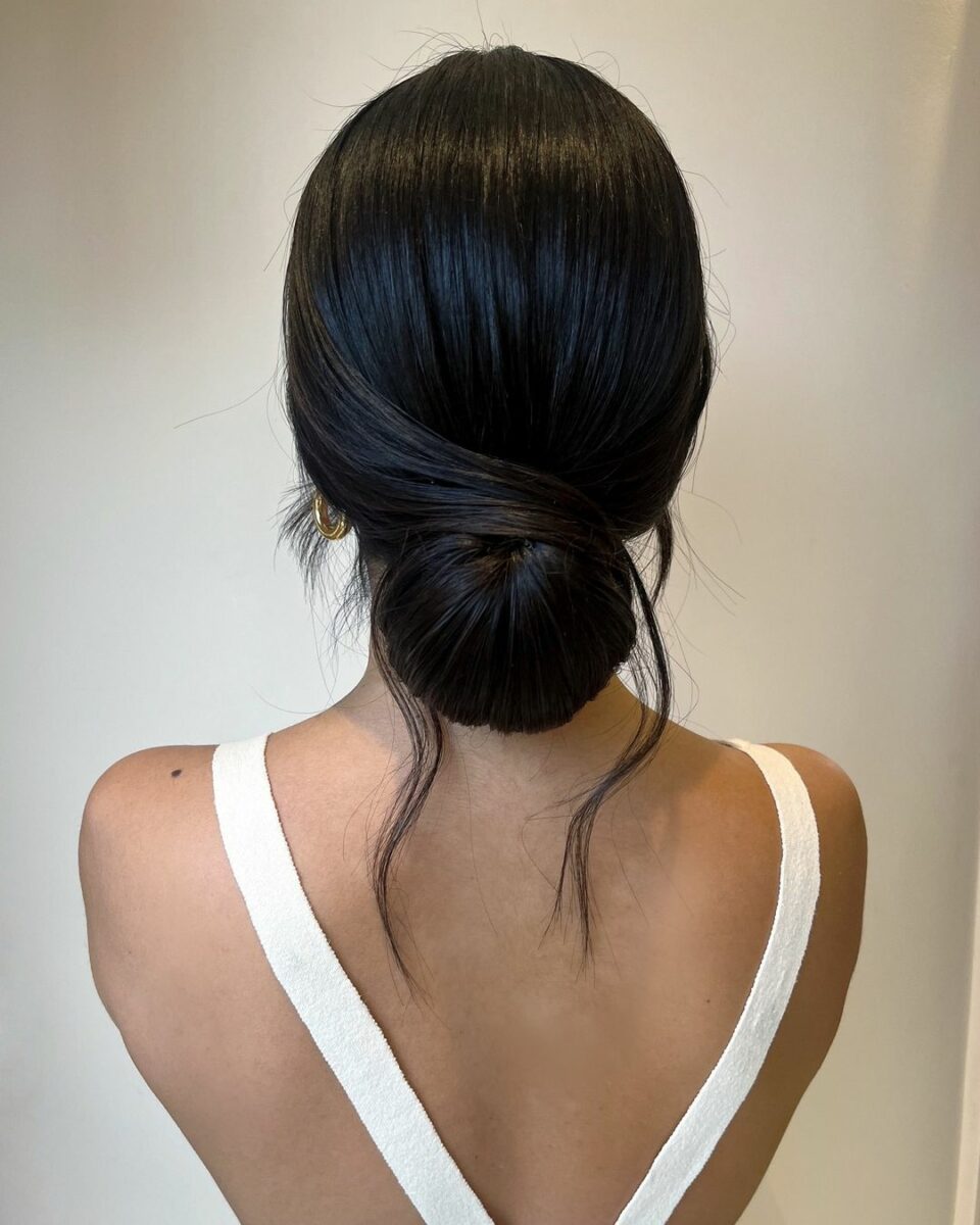 10 Poolside Hairstyles For Swimming That Are Both Waterproof And Stylish