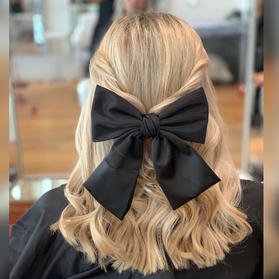 romantic hair bow style