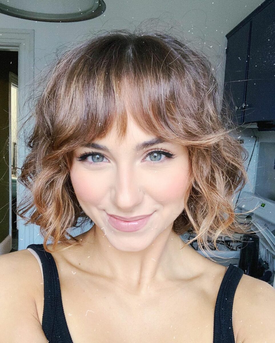 Stunning Shaggy Bob With Bangs Scene in HD Stunning Shaggy Bob With Bangs Scene in HD