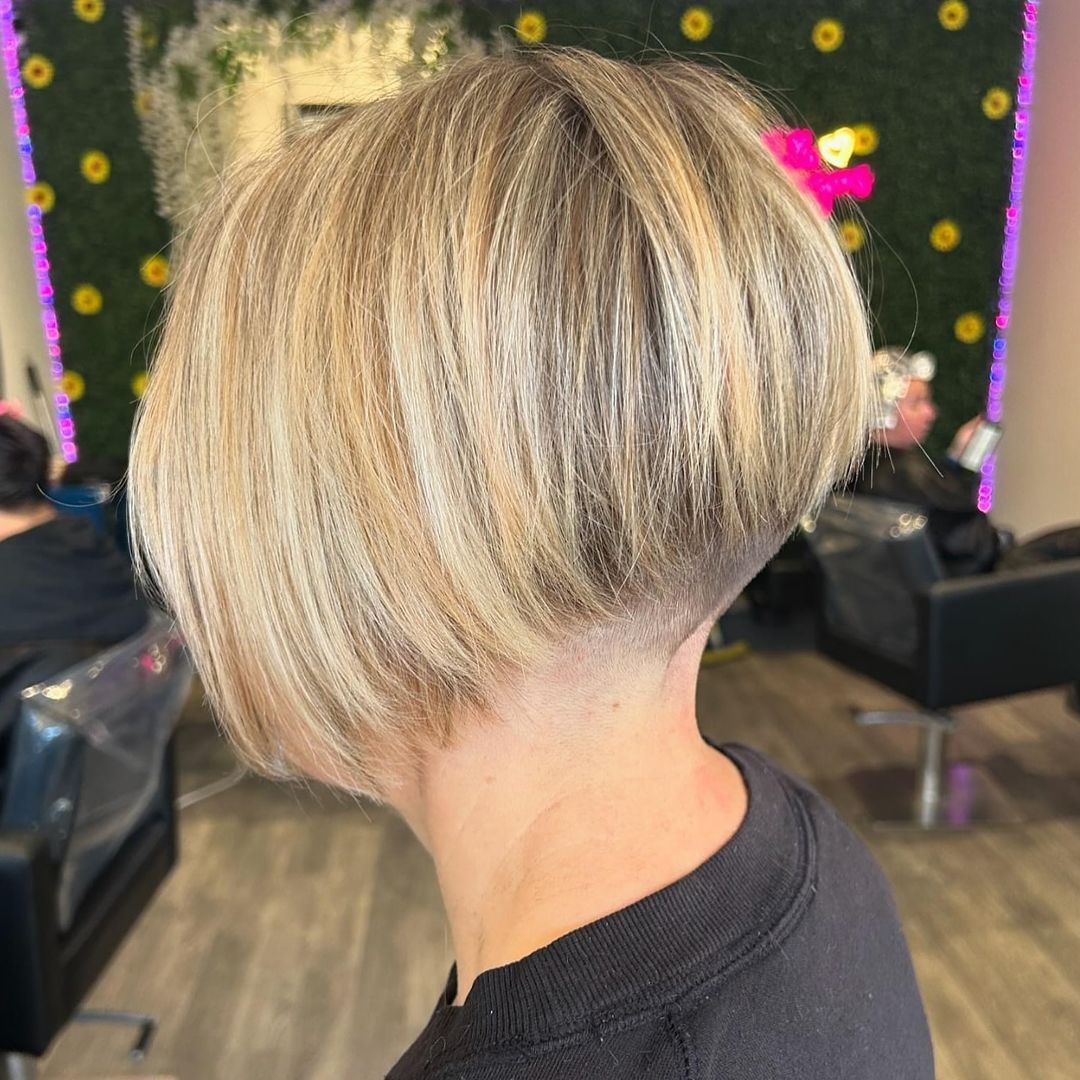 stacked bob undercut