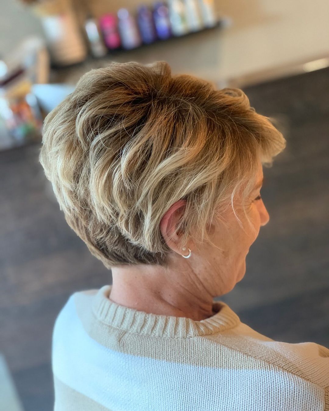 Textured Graduated Short Bob