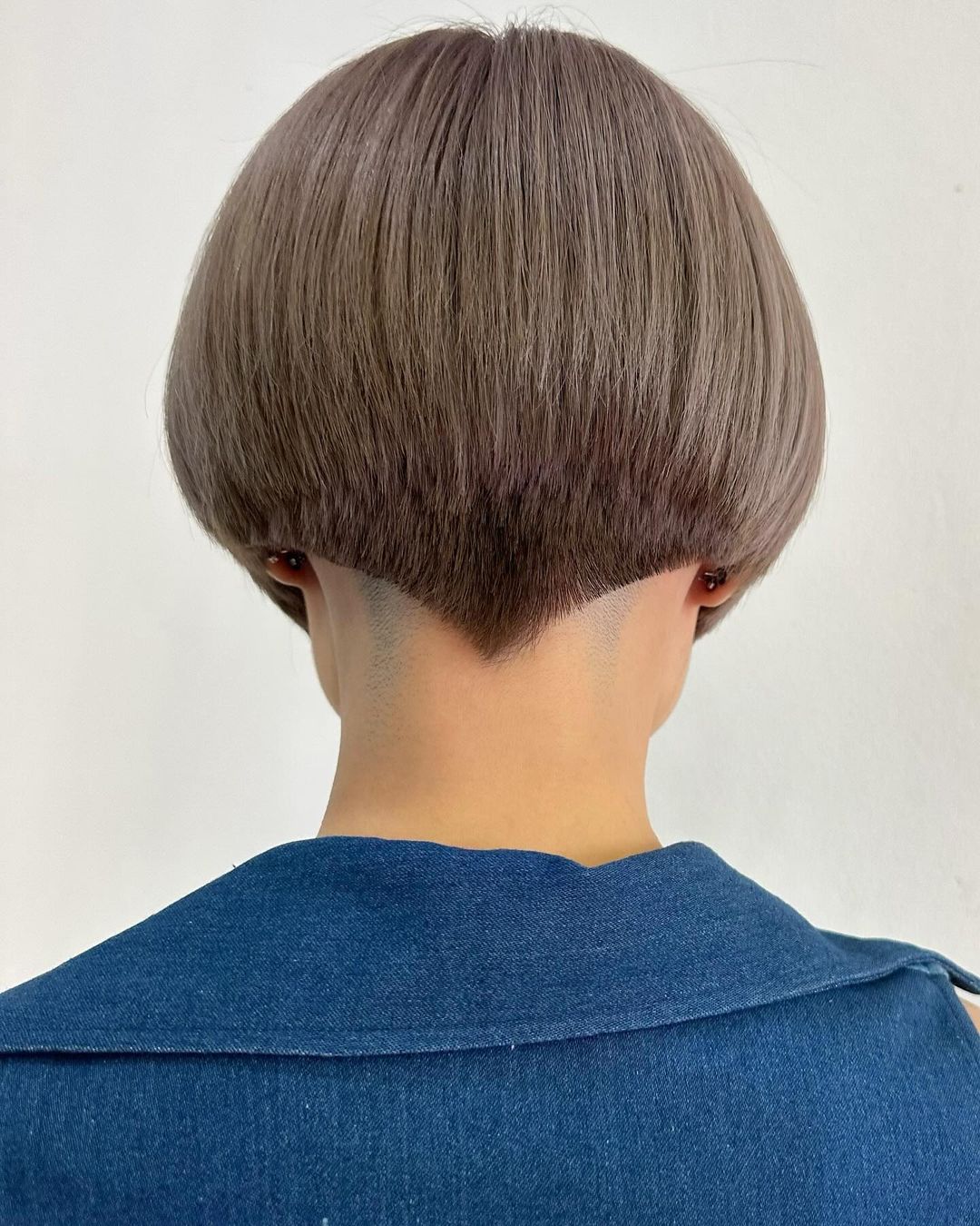 v-shaped graduated bob