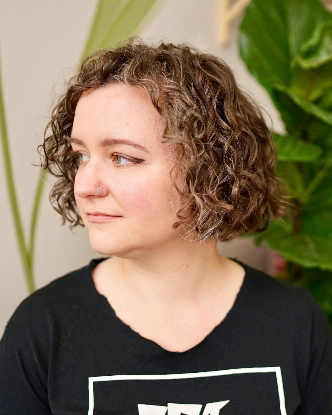 Wet Look Curly Bob
