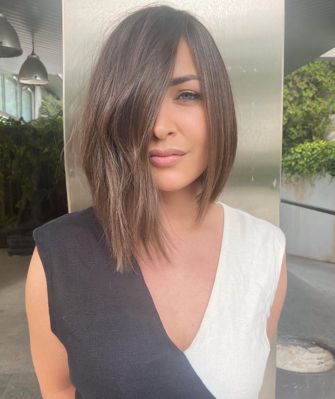 asymmetrical bob haircut