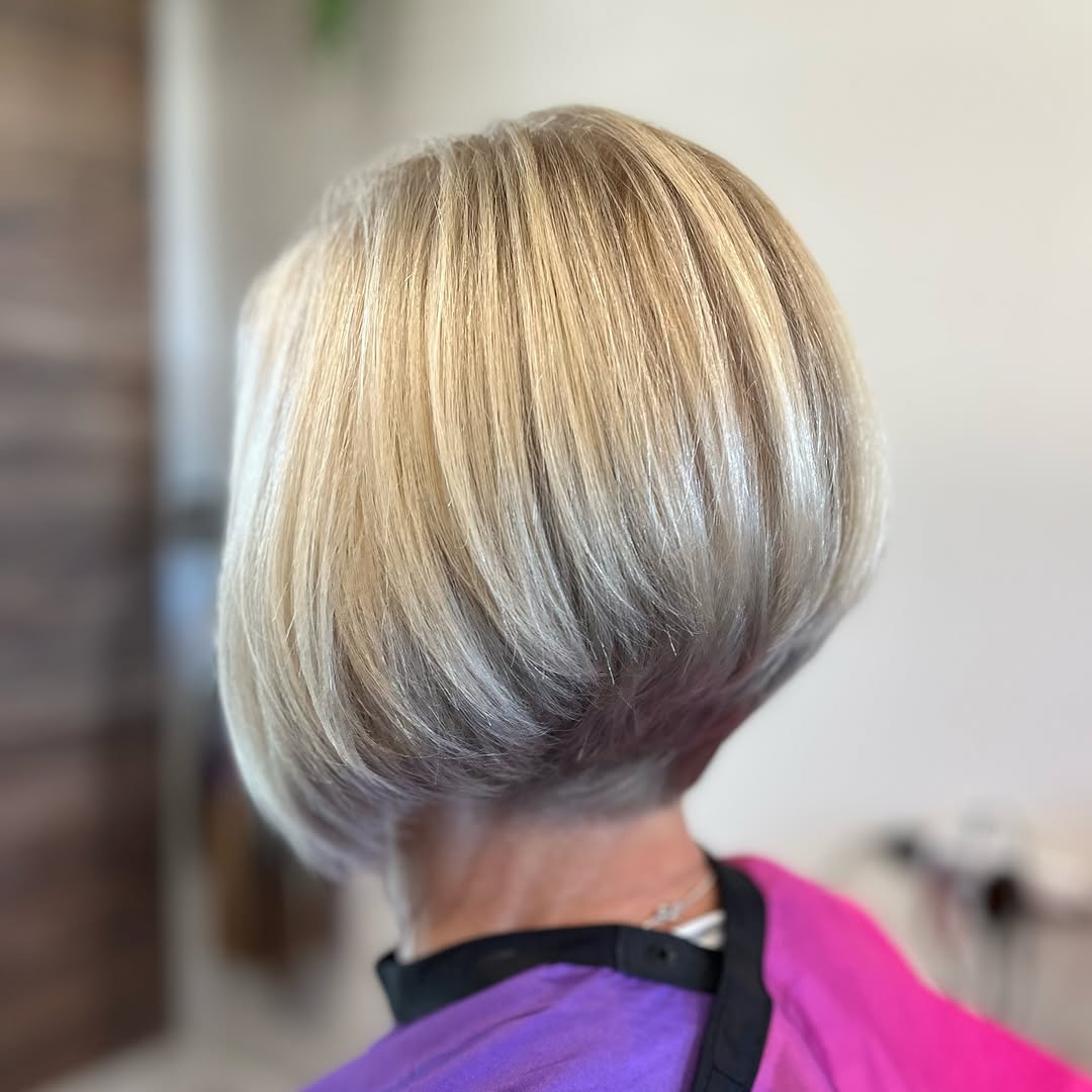 blonde layered stacked bob