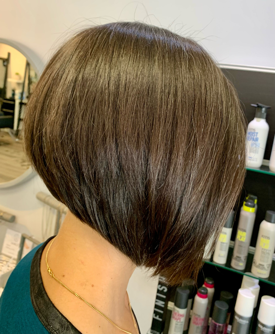 chestnut brown layered stacked bob