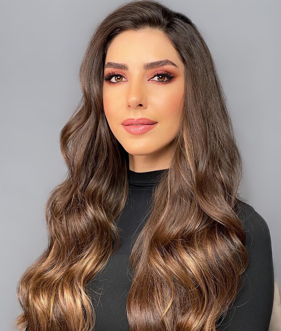 capelli castani ombreggiati