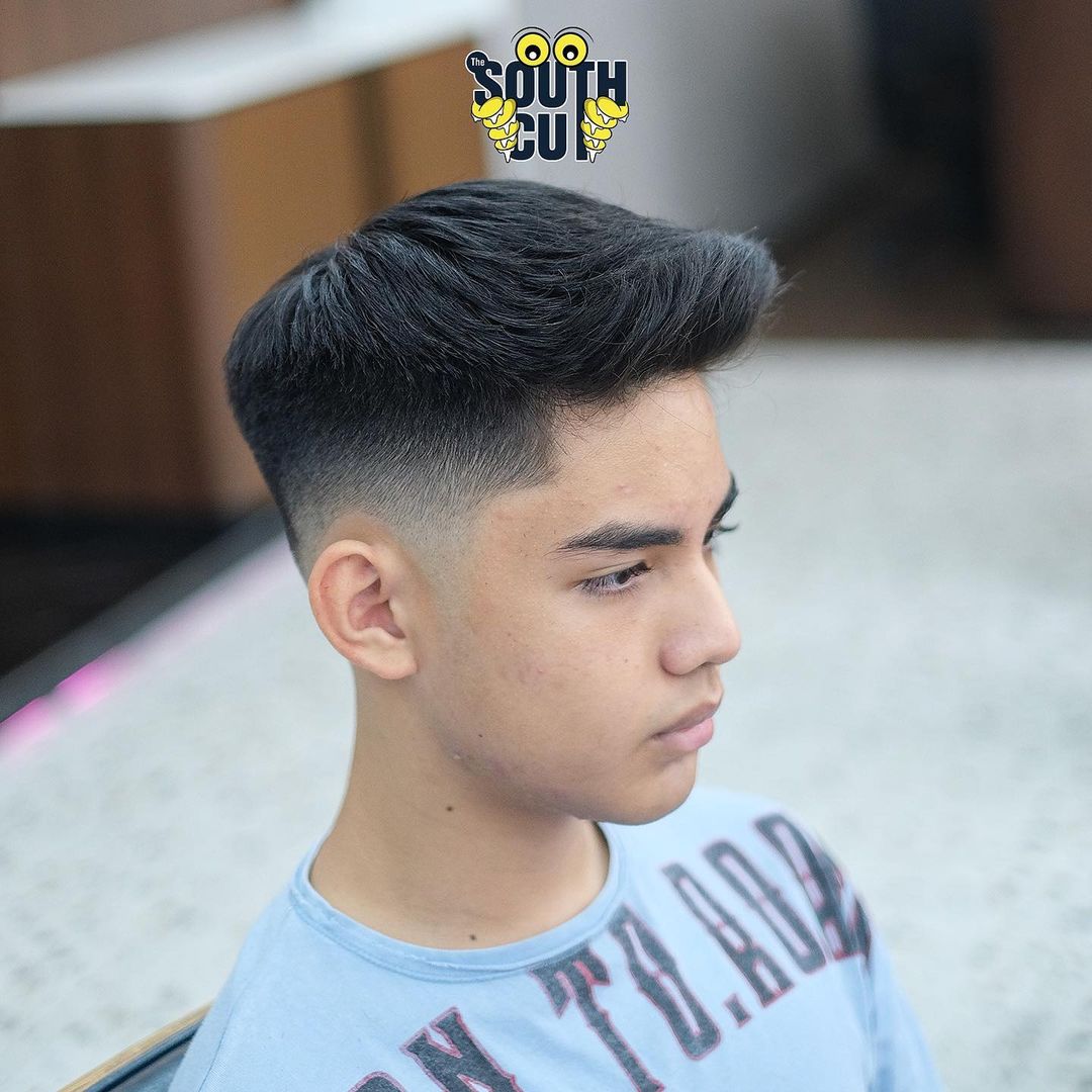 corte de cabelo quiff clássico