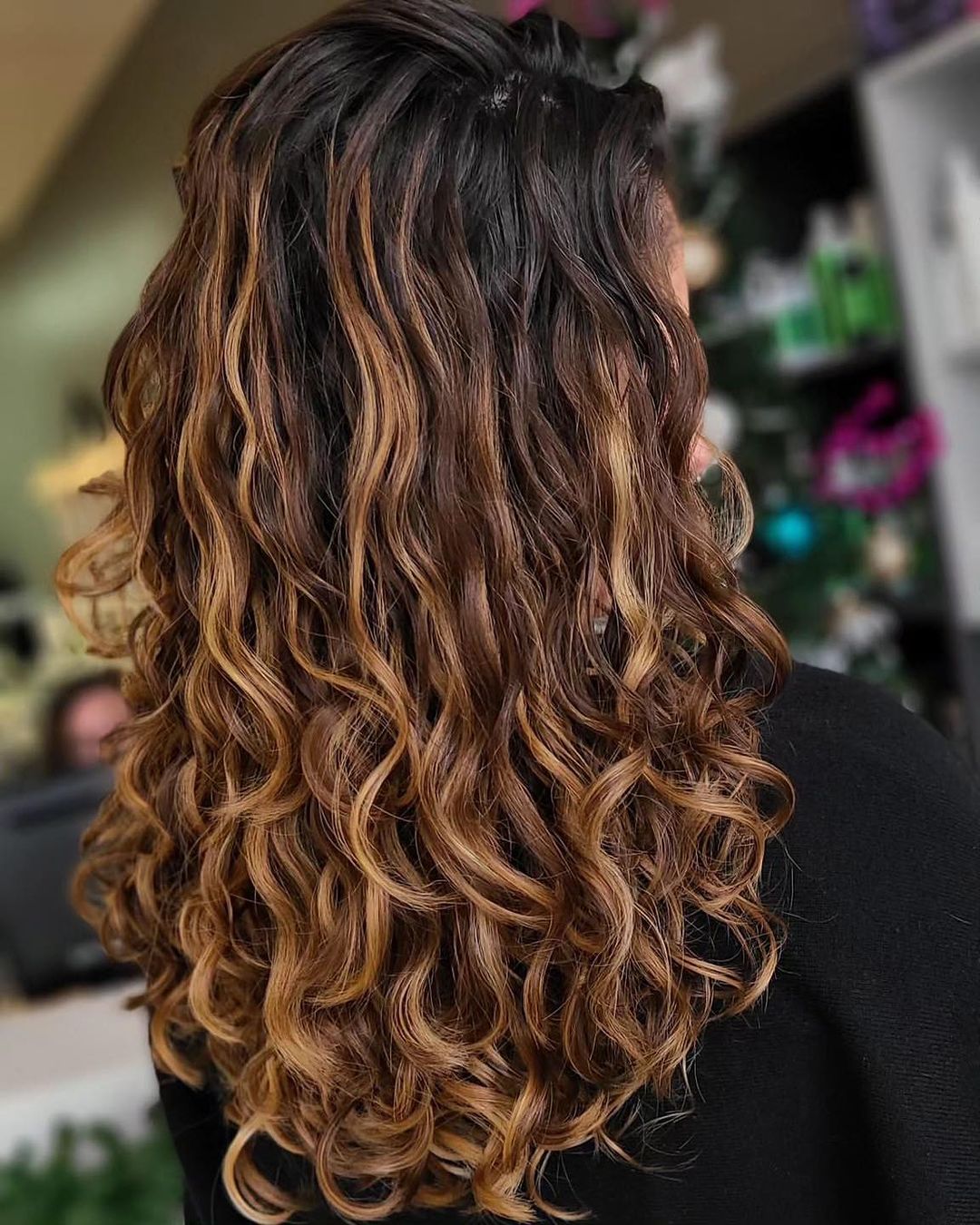 riccioli balayage caramello scuro