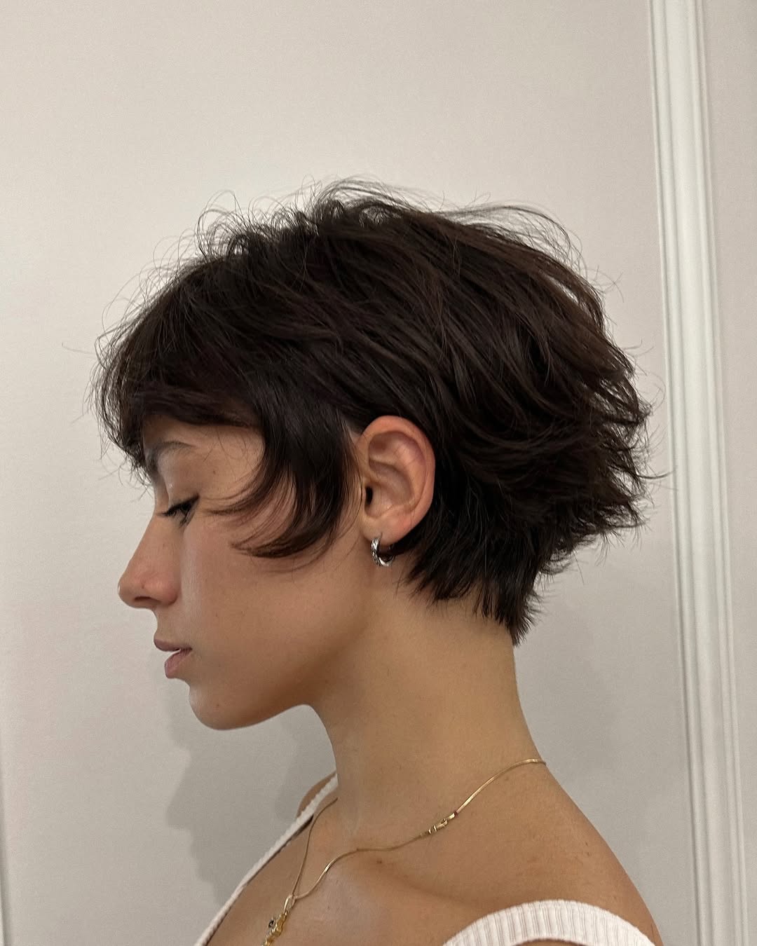 coupe courte flicked pour cheveux fins et plats