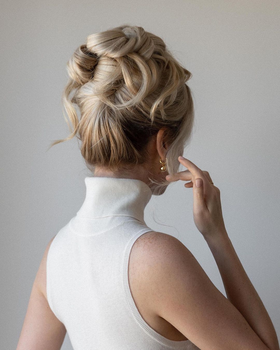 acconciatura chignon sciolta