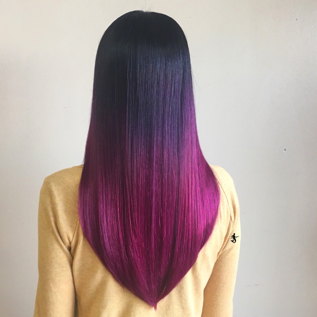 corte de pelo en v ombre magenta