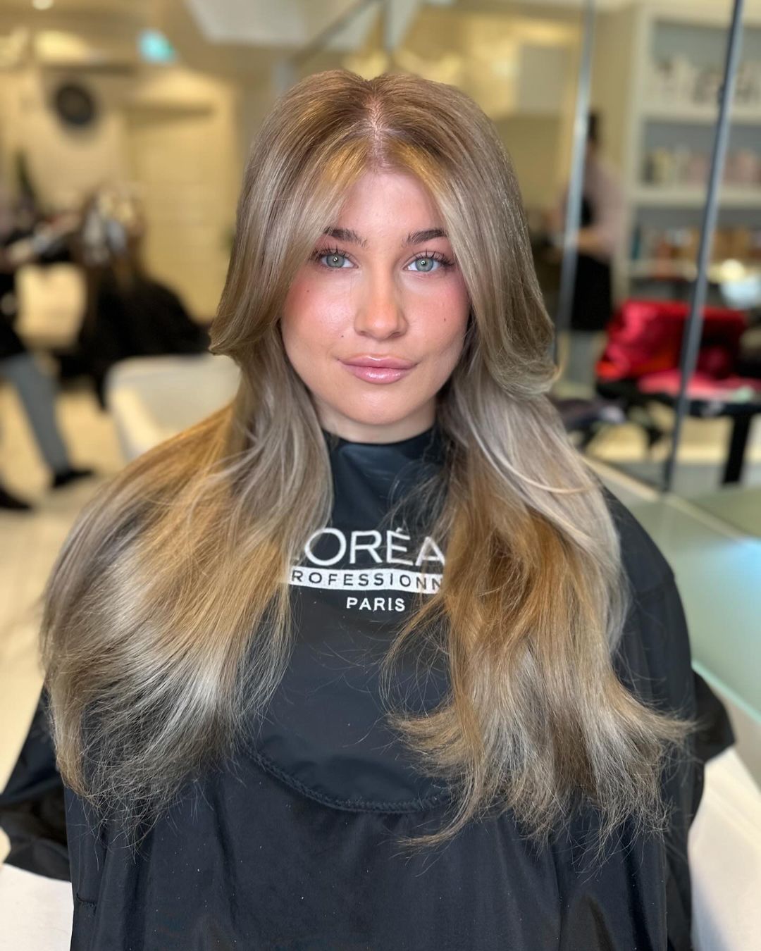 omgekeerde vuilblonde balayage met geldstuk