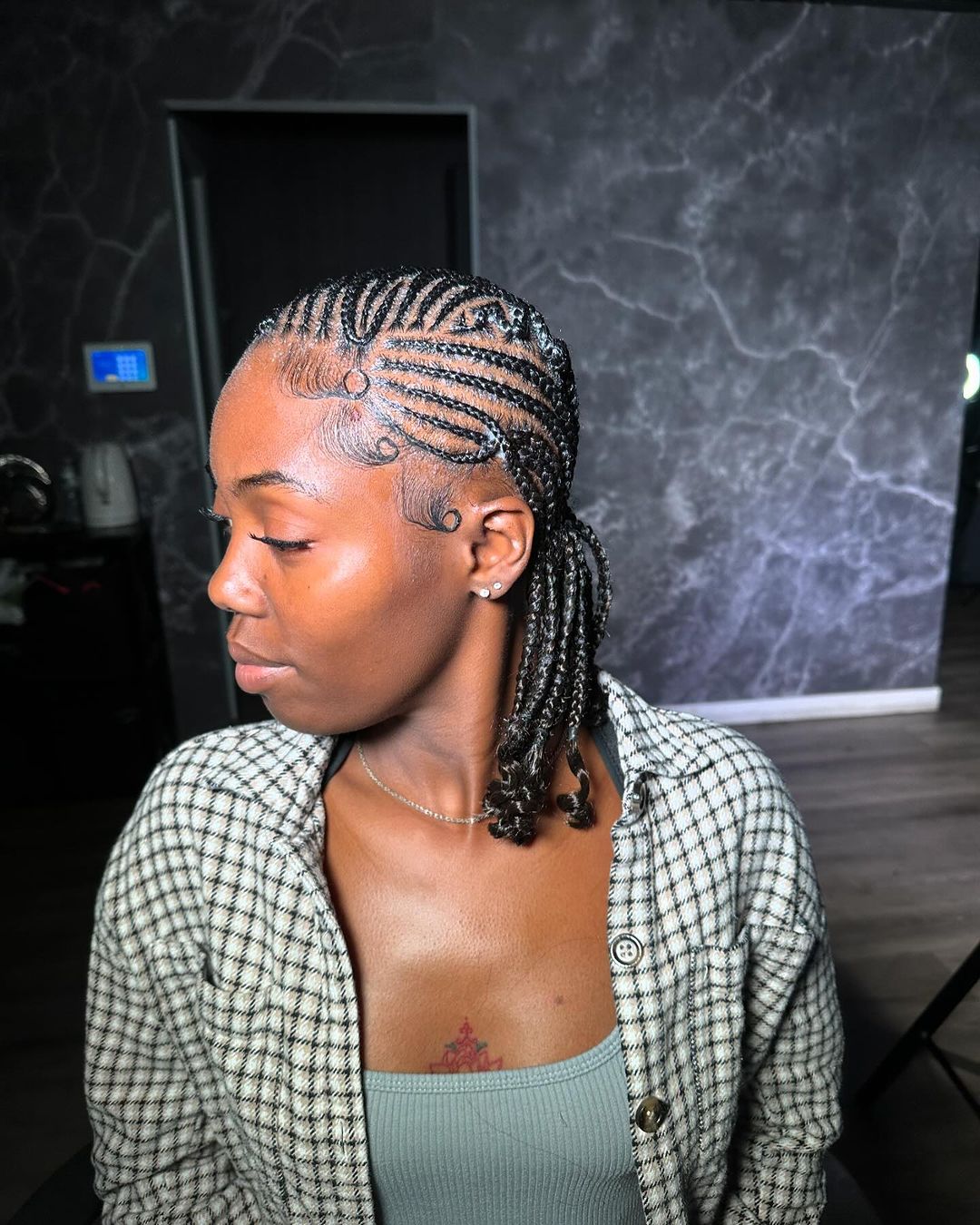 shoulder length knotless box braids