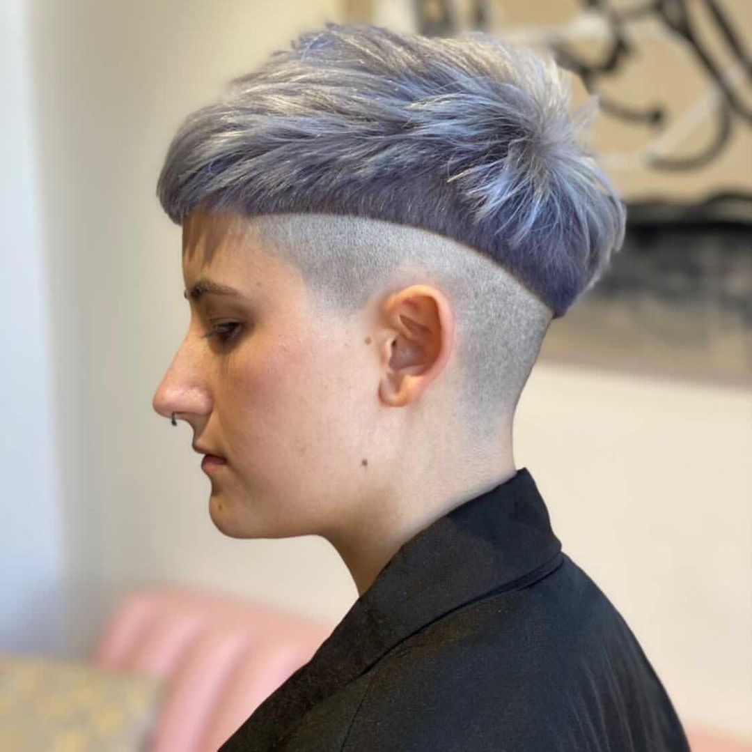 undercut pixie kom