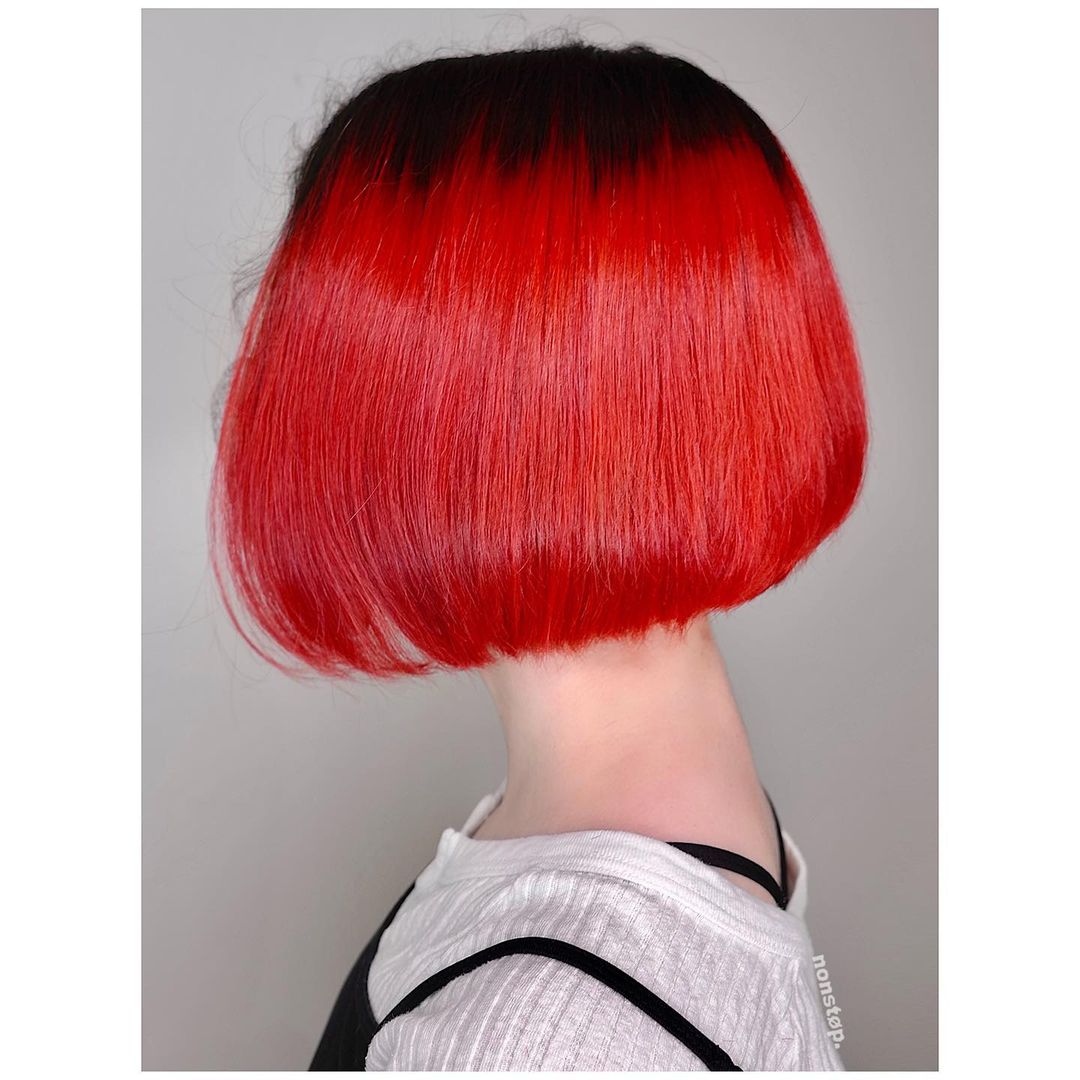 corte curto ombre vermelho vivo