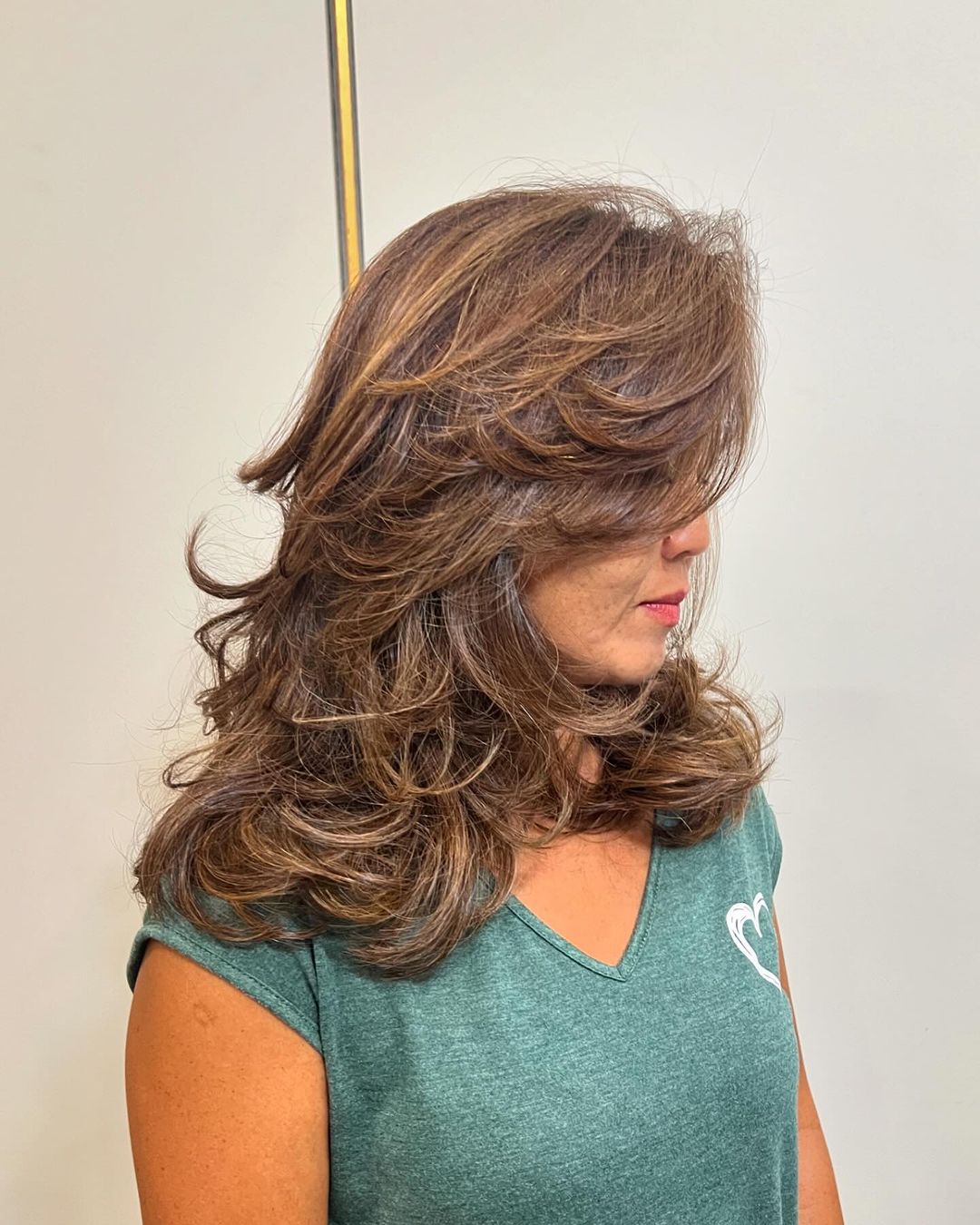 corte de cabelo volumoso em camadas