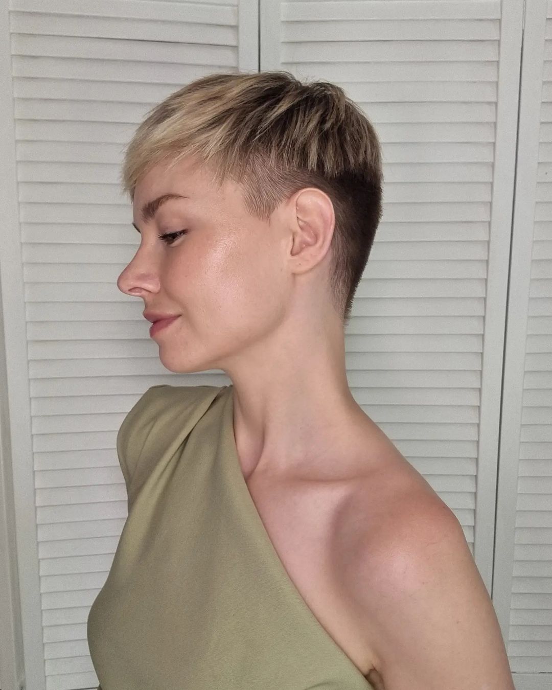 pixie mosso con undercut