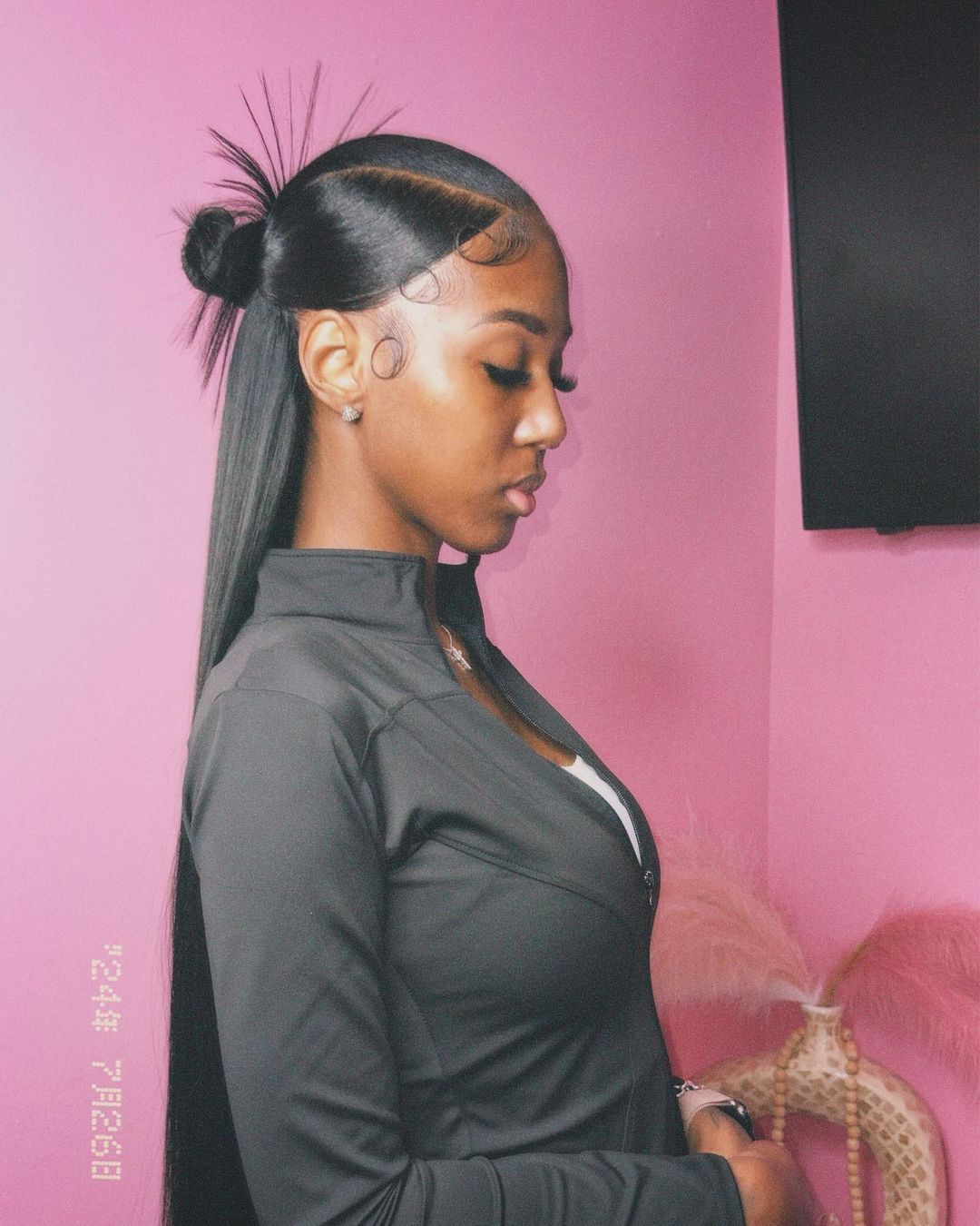 y2k hairstyle for straight hair