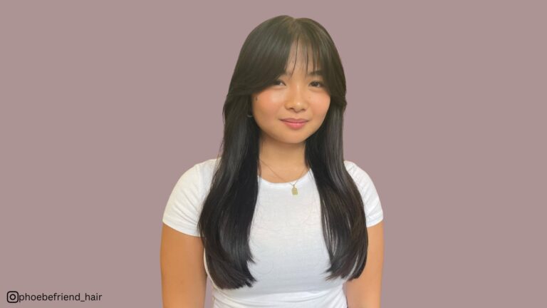 10 idées de cheveux lisses avec frange qui sont toujours élégantes