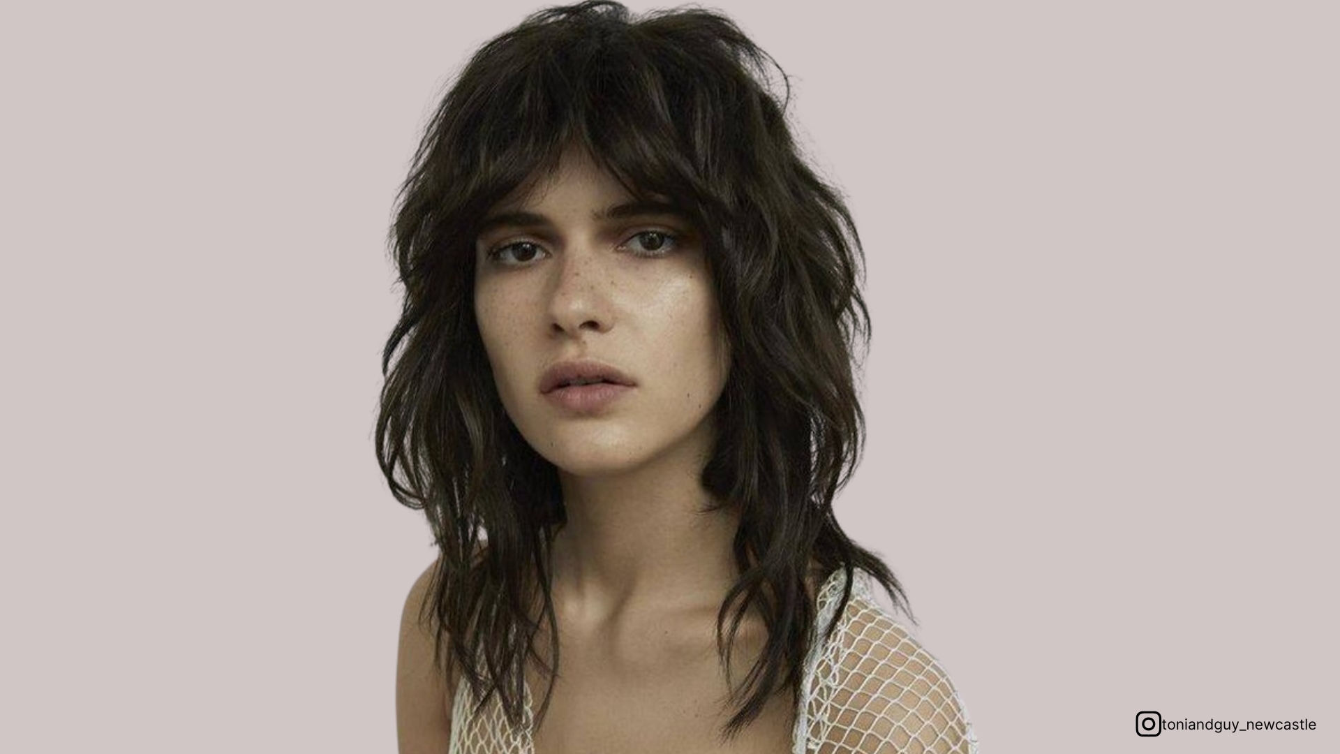 10 Stylish Shaggy Haircuts With Bangs For A Low-Maintenance Look In 2025