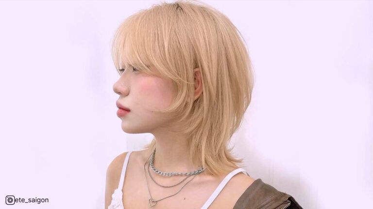 Coupe loup pour cheveux lisses