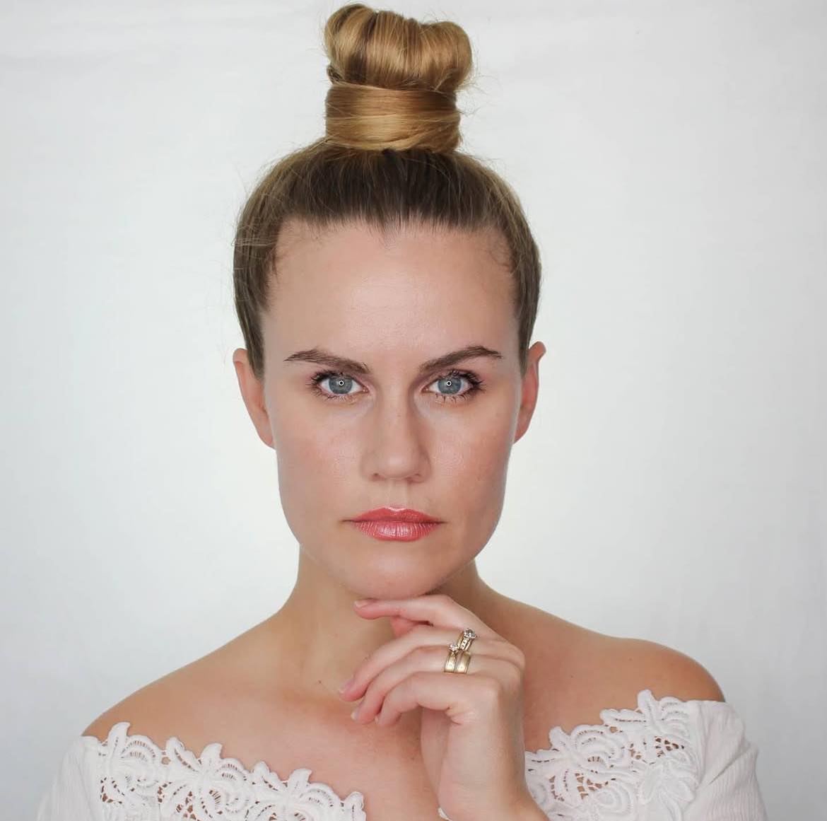 Topknot Con Un Twist