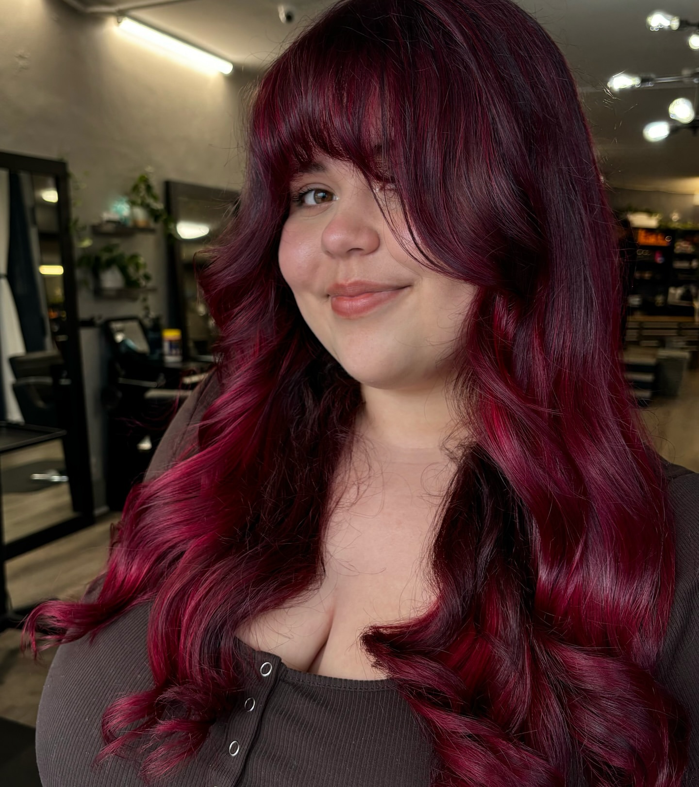 cabelo vermelho vinho