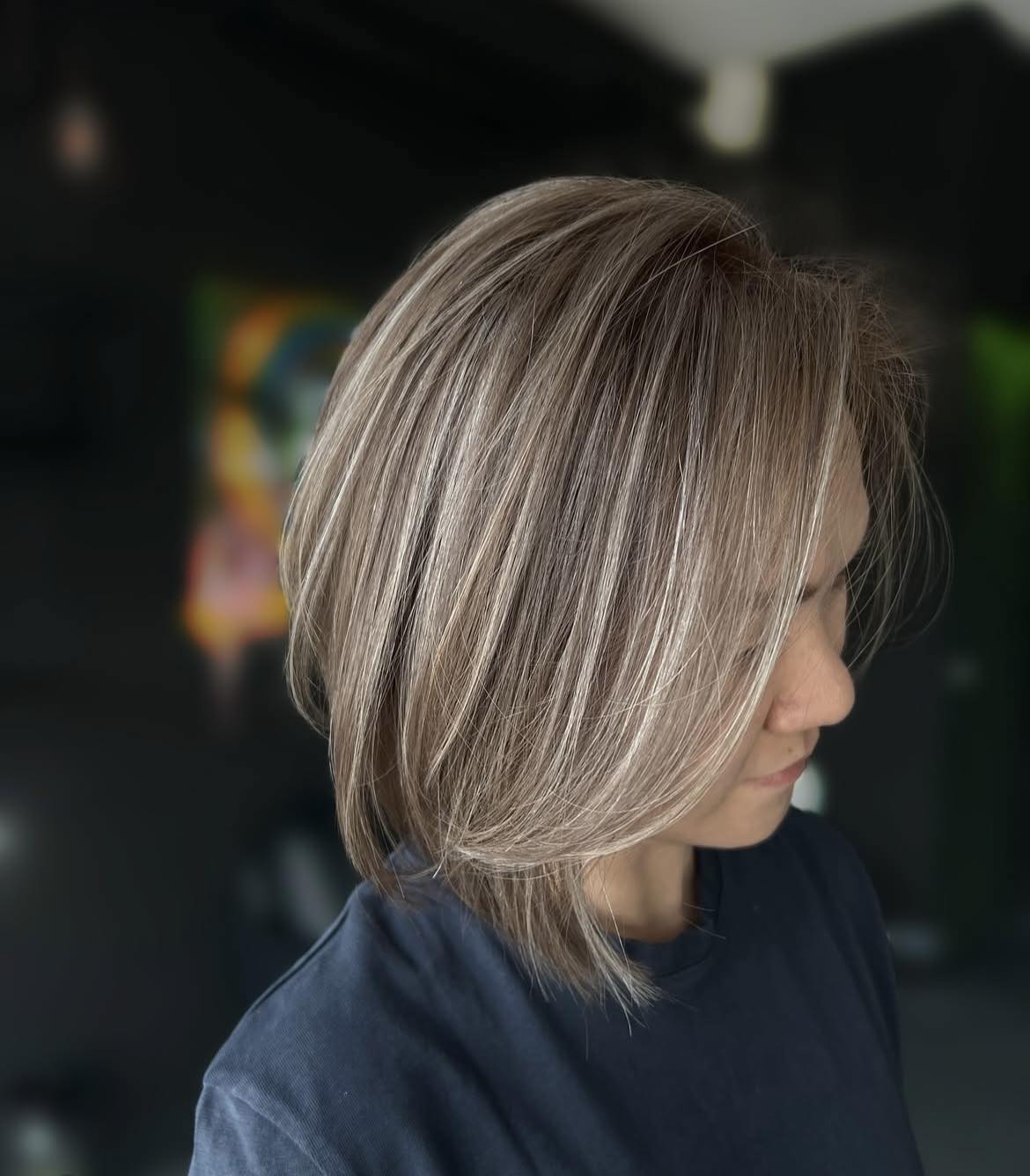 Feathered Layered Bob With Highlights