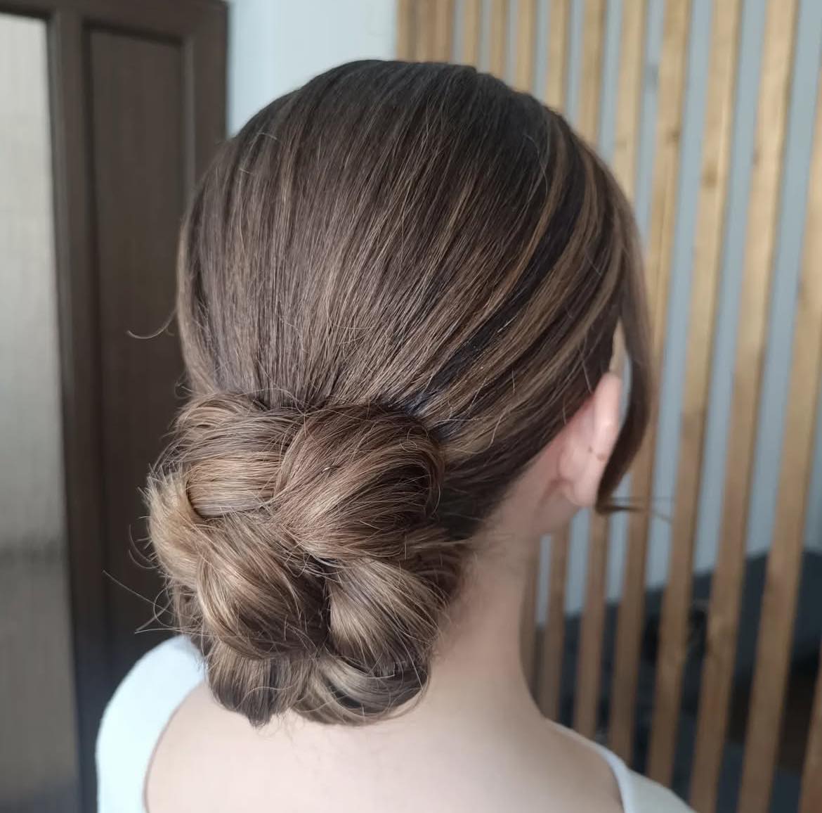 Penteado baixo elegante