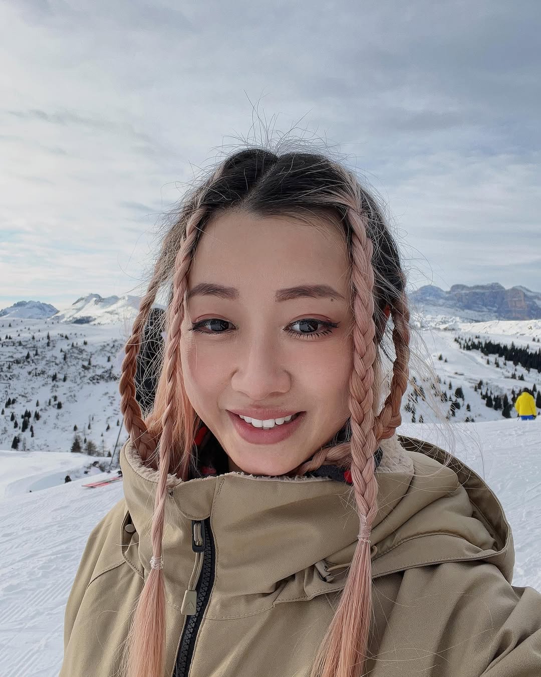 Braids On Slope
