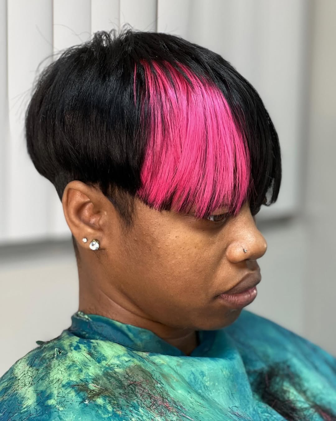 Chic Mushroom Cut With A Highlight 
