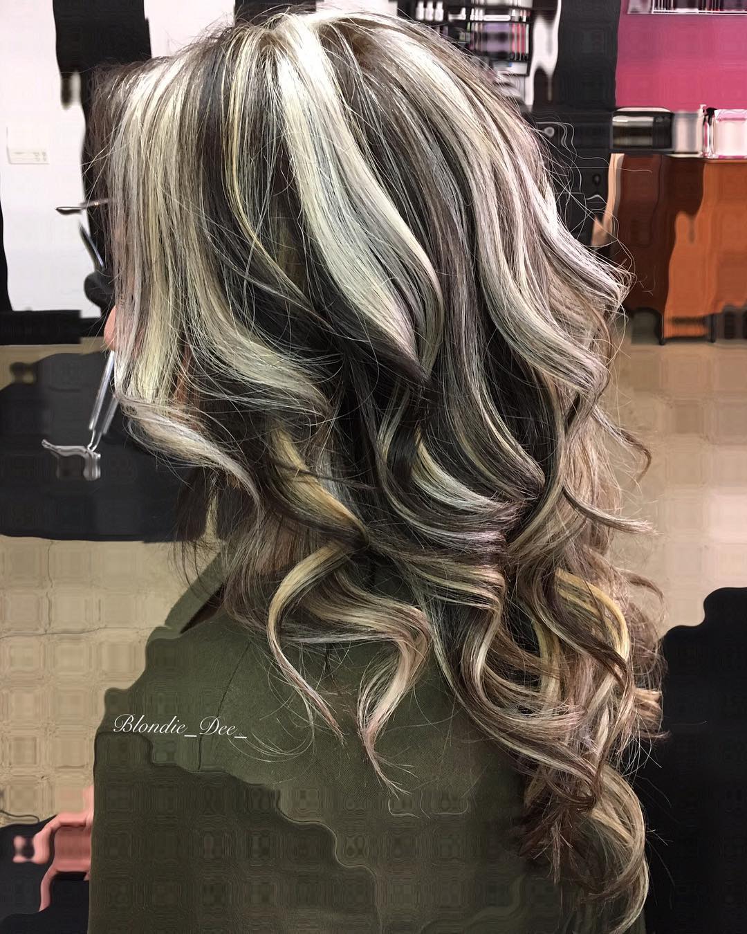 chunky blonde highlights