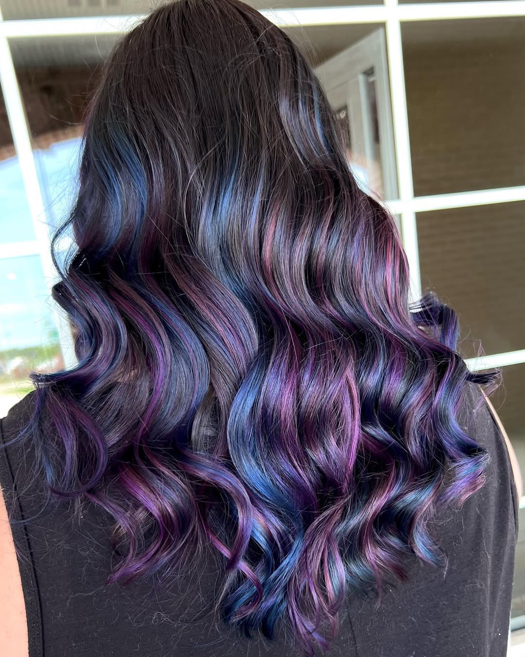 Balayage morado oscuro y azul