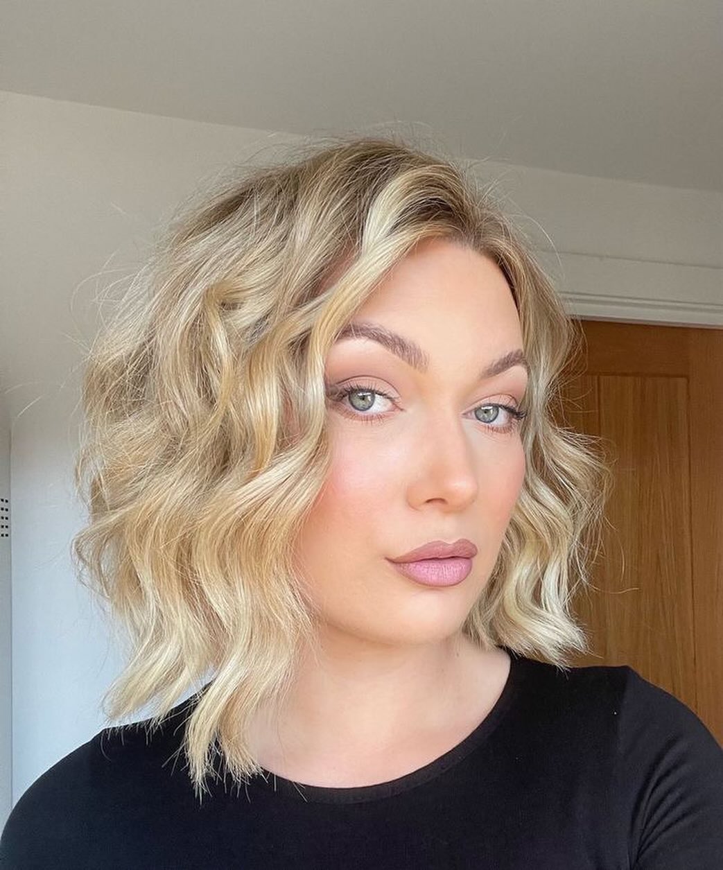 side-part wavy bob