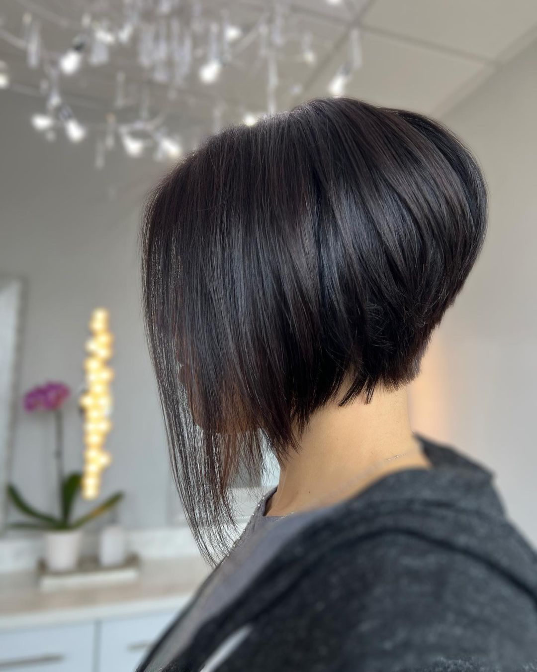 stacked bob haircut