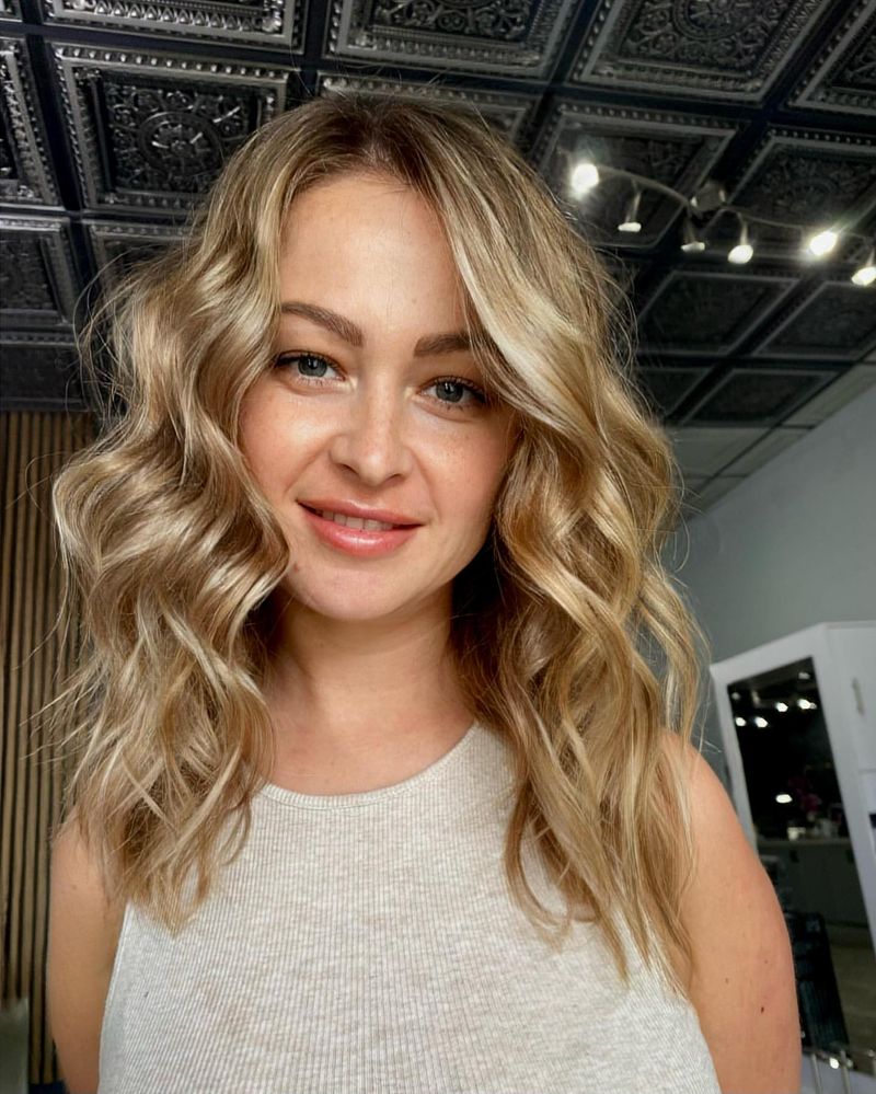 Tendência de Cabelo Ombre Quente à Hora Dourada