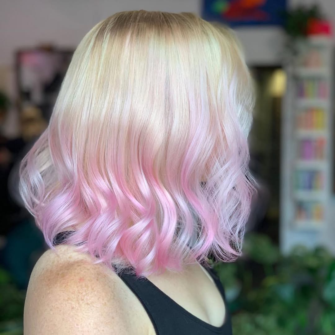 cheveux ombrés rose clair