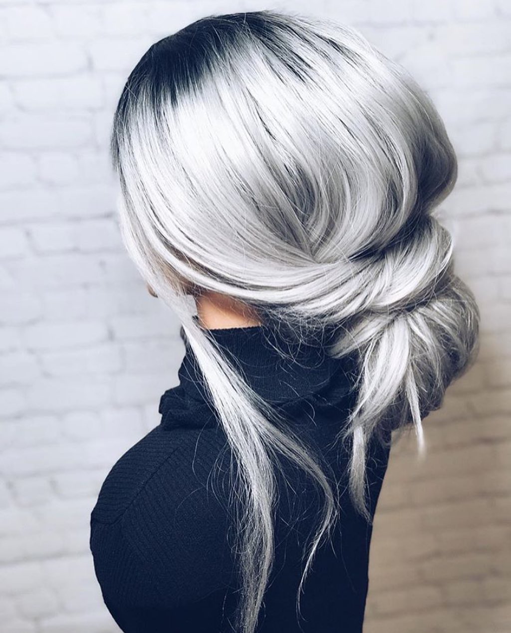 chignon blond argenté