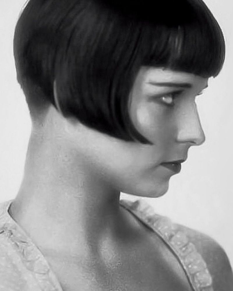 1920s Bob Cut